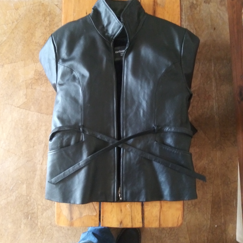 Leather world Italian leather jacket. Large